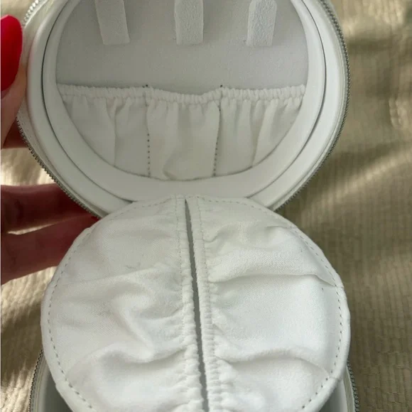 Chanel White Round Jewelry Box with Gold Zipper - Picture 3 of 4
